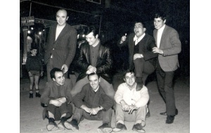 1966 -De noche en la fiestas de Laxe